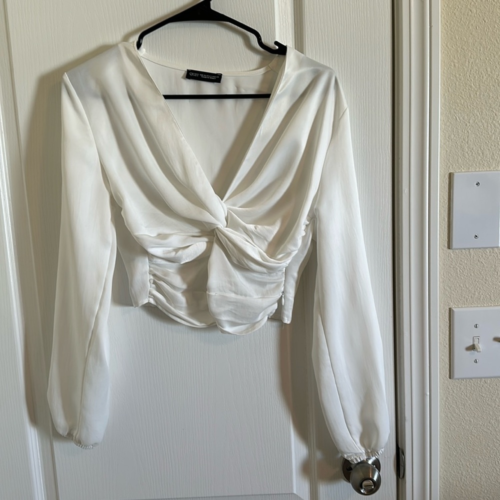 Made in Turkey. Chic blouse.